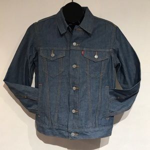 NWT Men’s Levi’s Lightweight Trucker Jacket Small